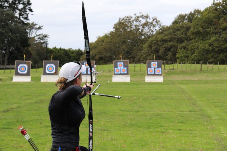 Udforskning af Buer: Fra Oldtid til Moderne Sport